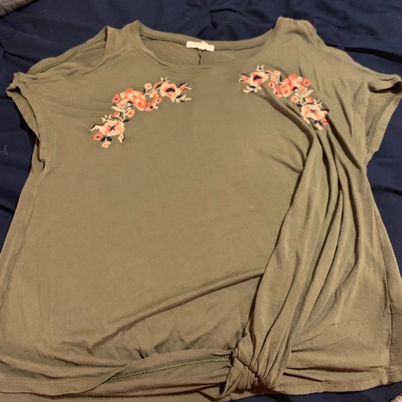 Olive green cut out shoulder top - Picture 1 of 4